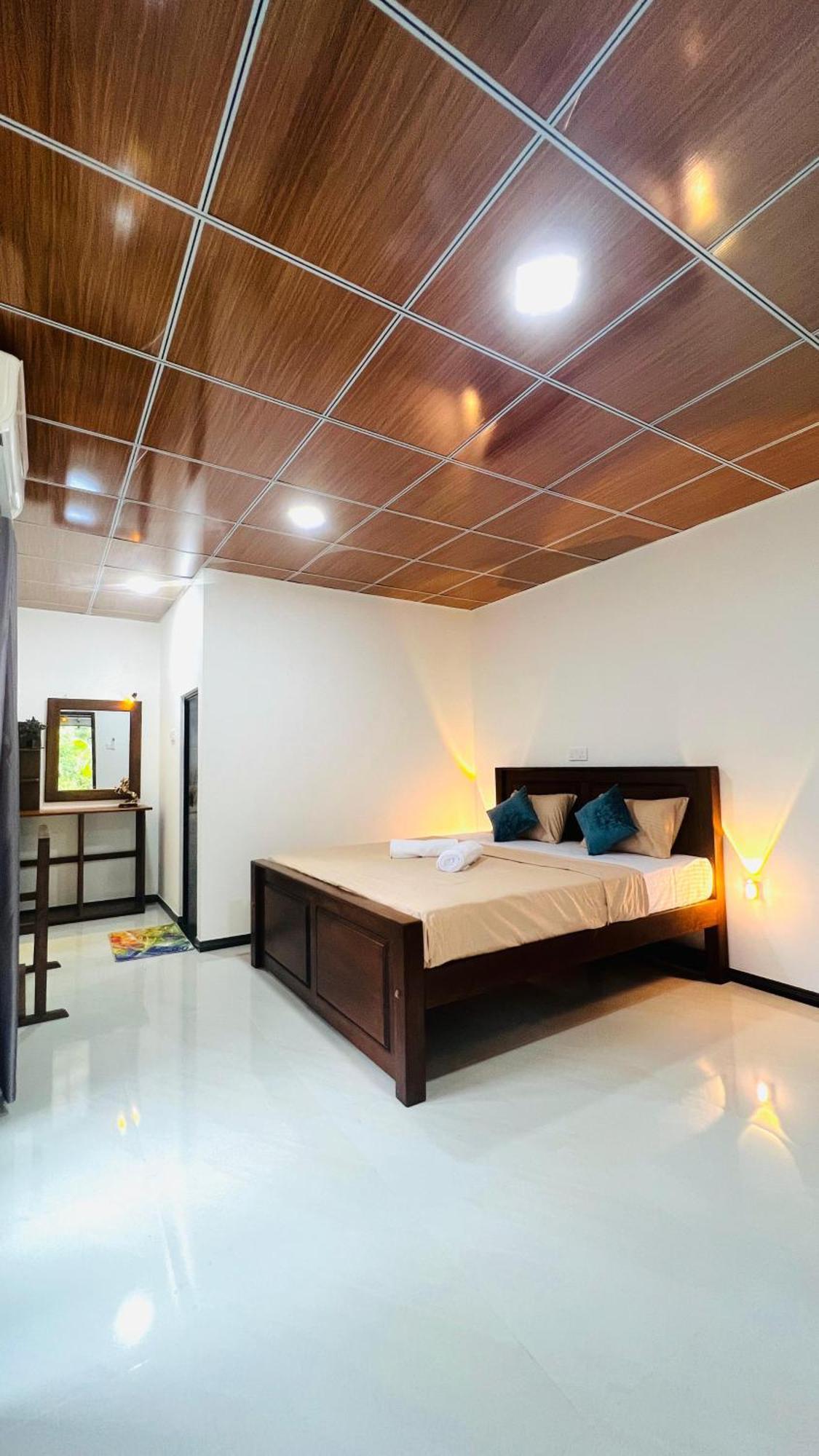 Udawalawa Safari Resort อุดาวาลาเว ภายนอก รูปภาพ