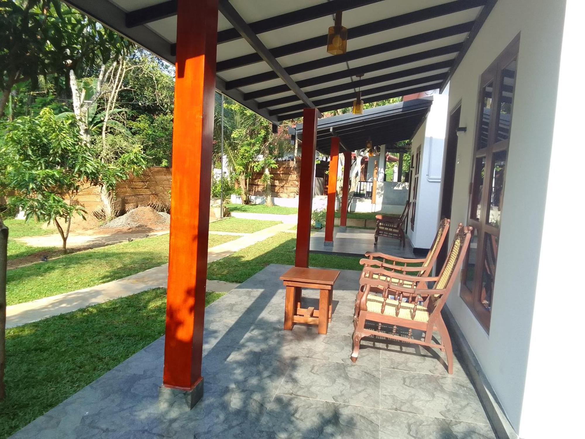 Udawalawa Safari Resort อุดาวาลาเว ภายนอก รูปภาพ