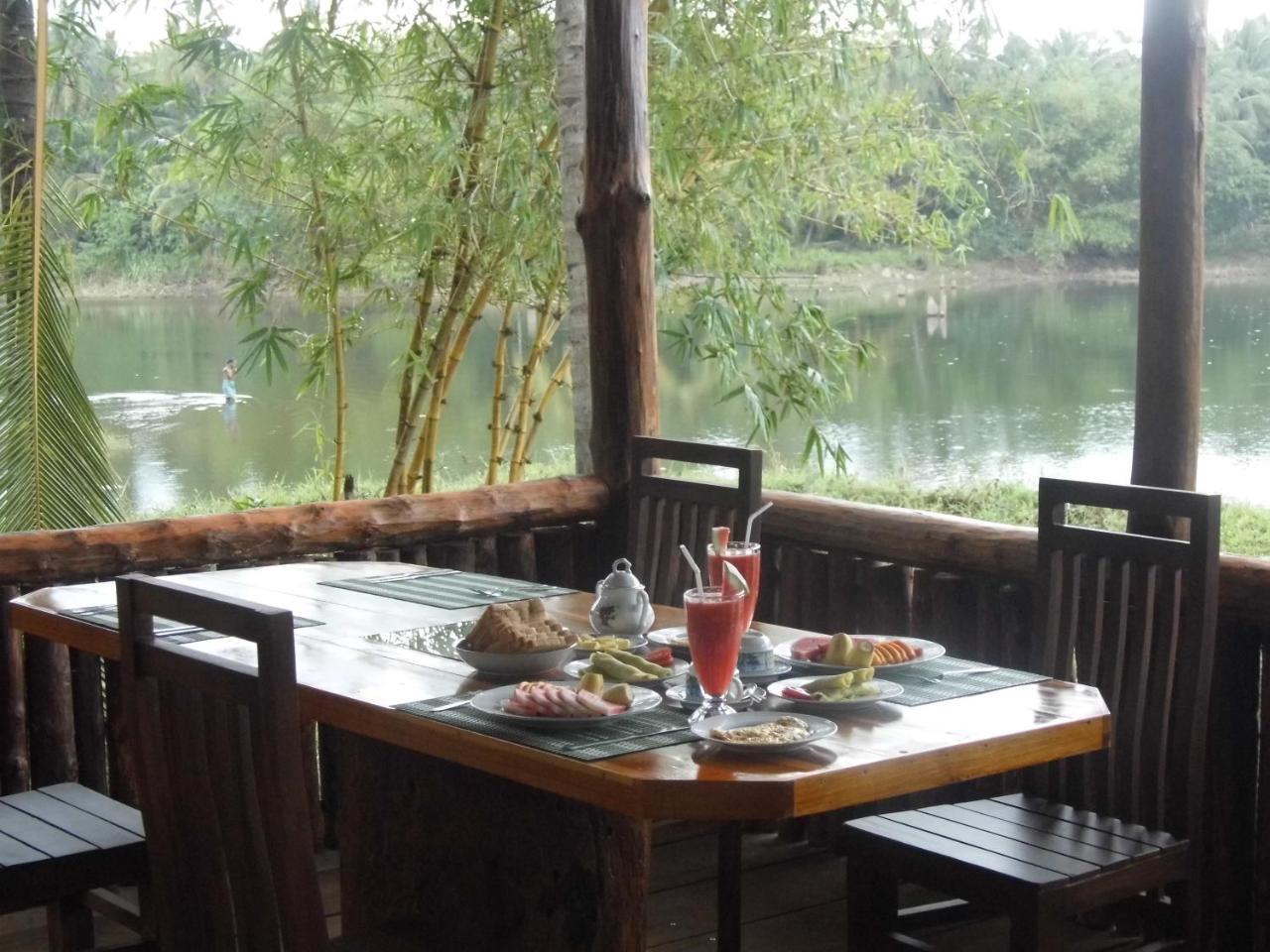 Udawalawa Safari Resort อุดาวาลาเว ภายนอก รูปภาพ